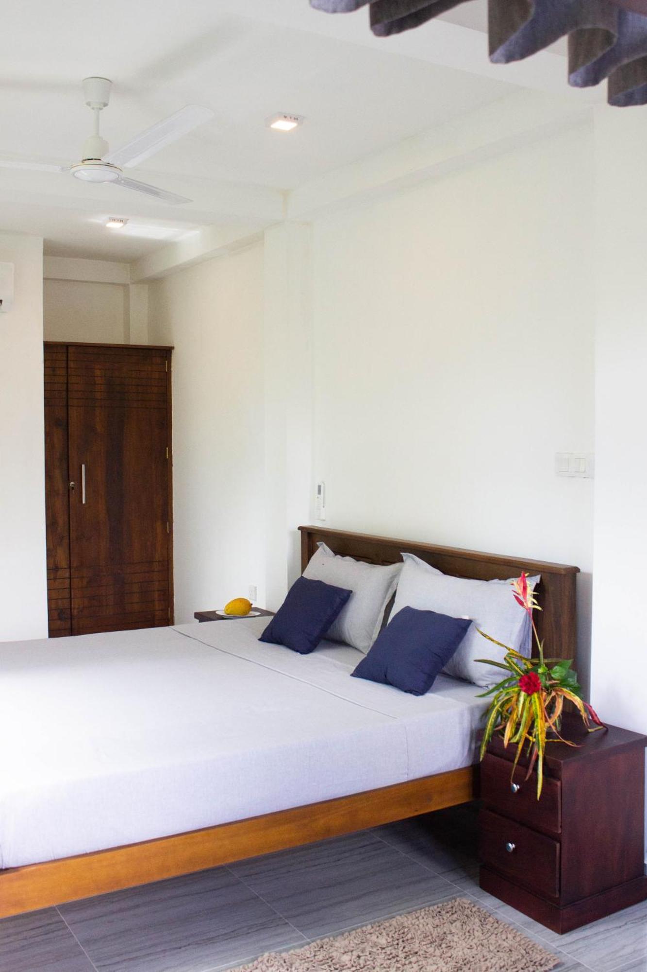 Uralsurf House Hotel Weligama Eksteriør billede
