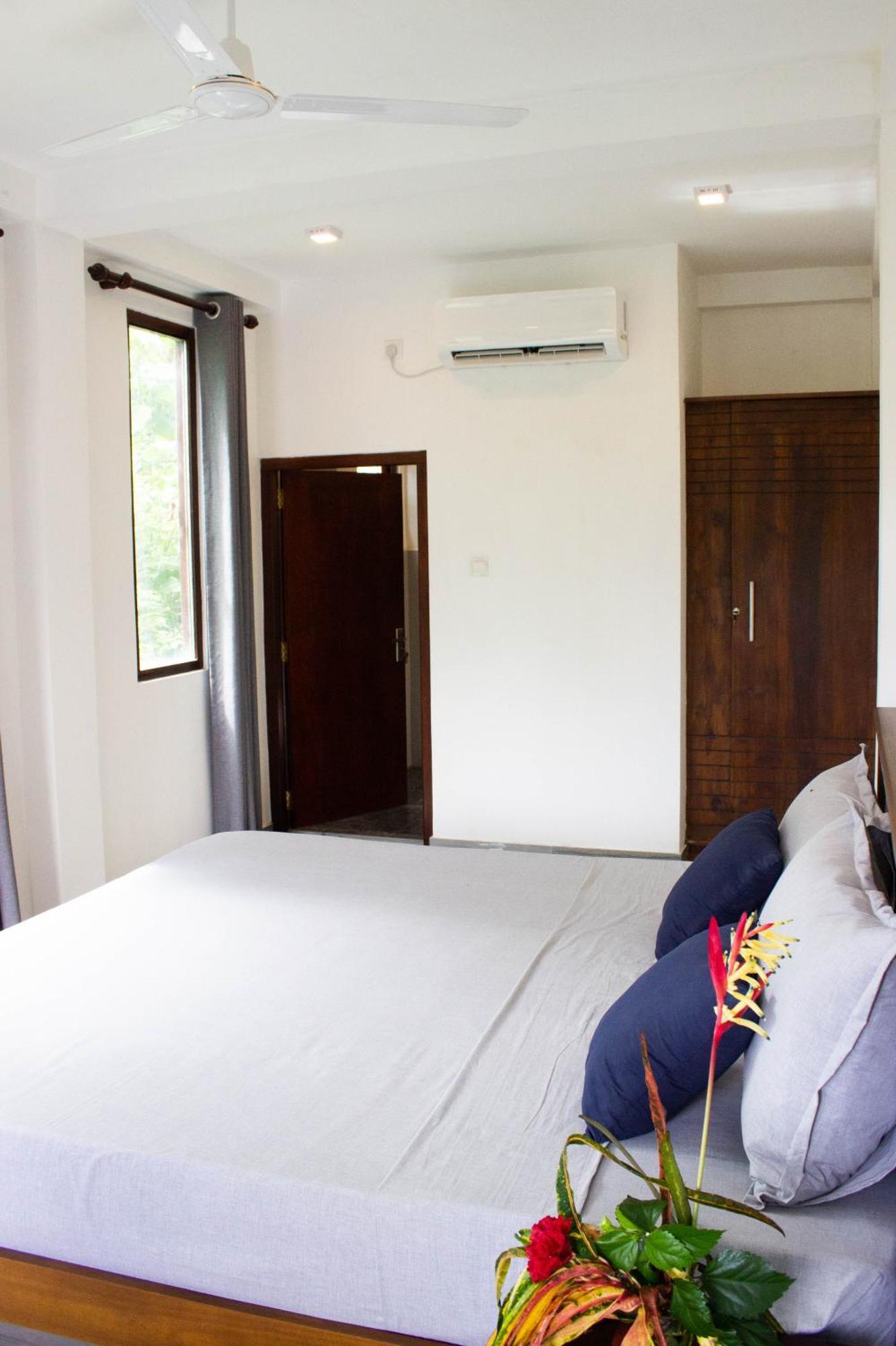 Uralsurf House Hotel Weligama Eksteriør billede