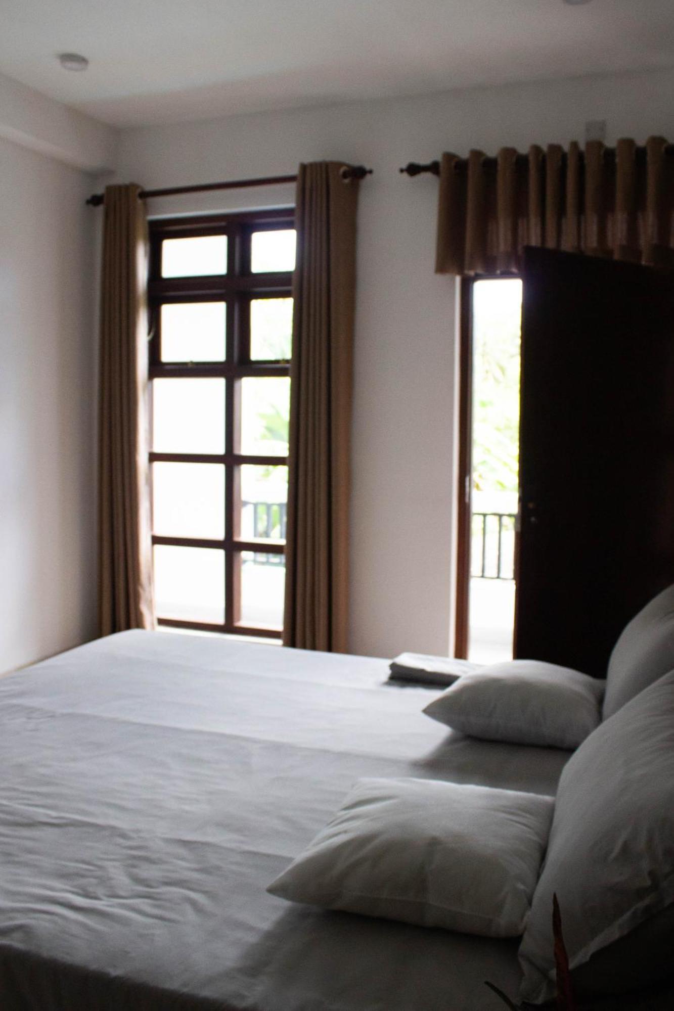 Uralsurf House Hotel Weligama Eksteriør billede