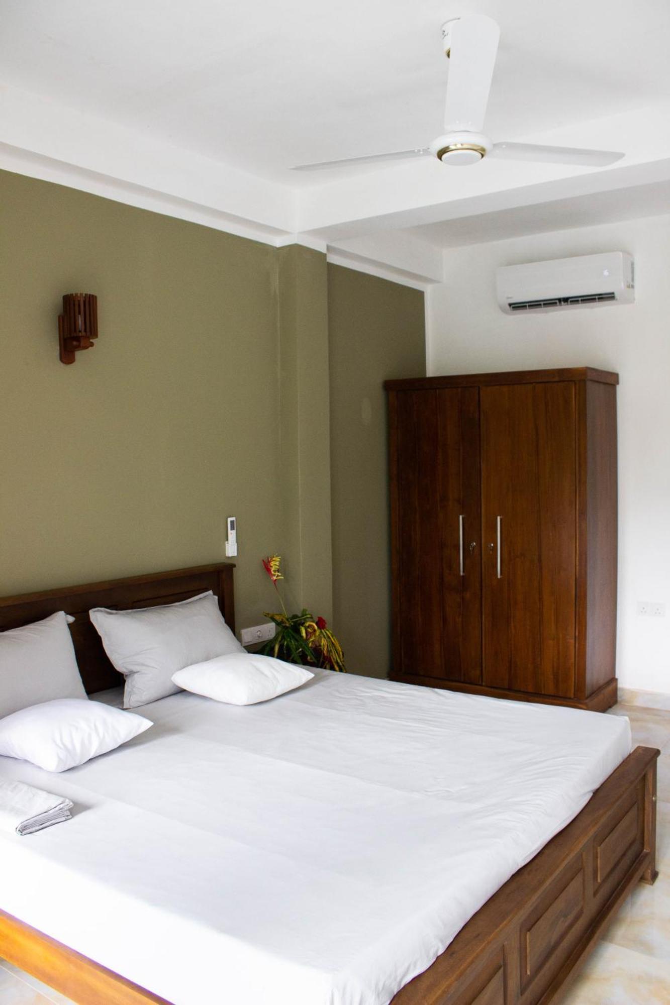 Uralsurf House Hotel Weligama Eksteriør billede