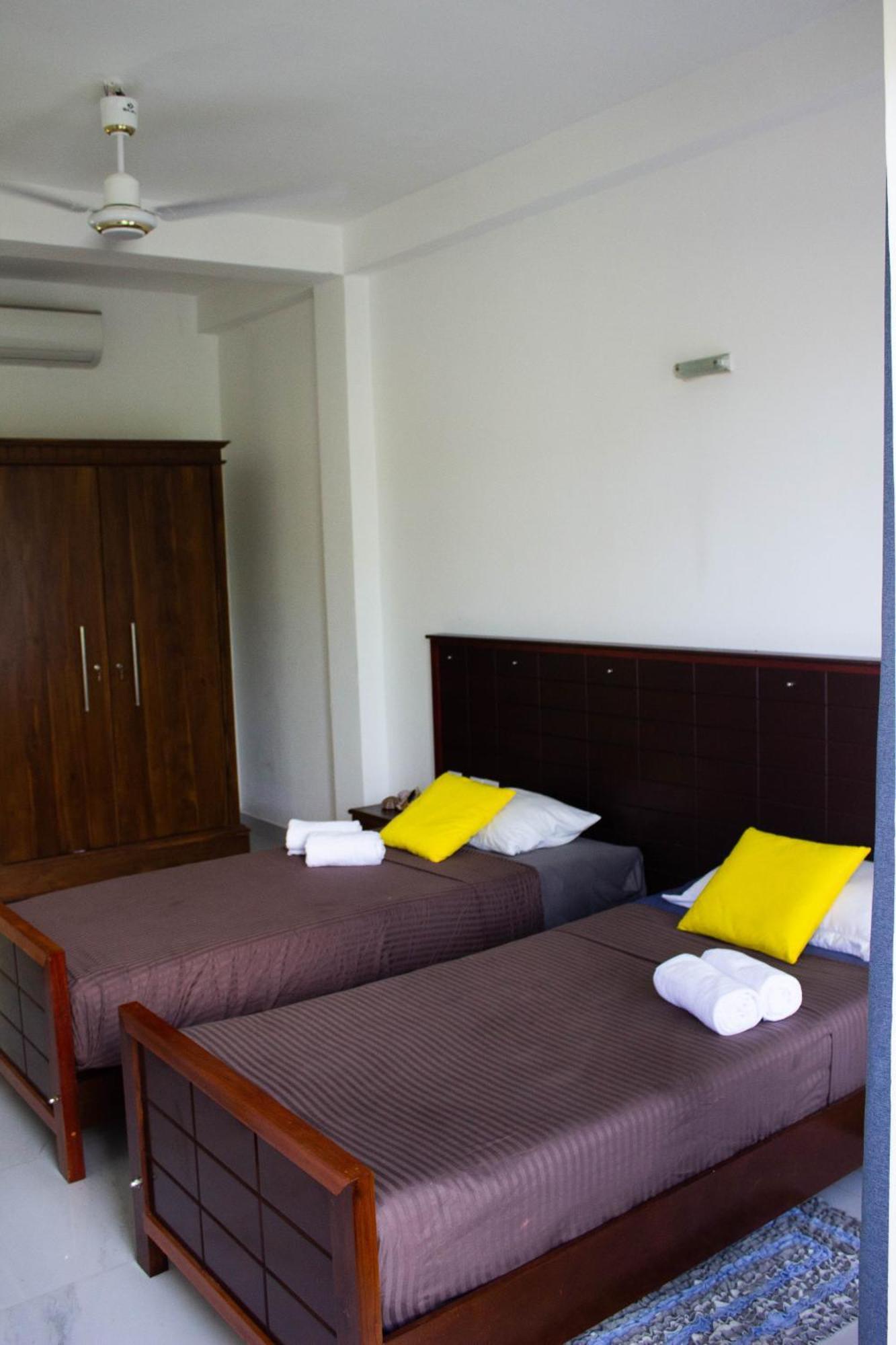 Uralsurf House Hotel Weligama Eksteriør billede