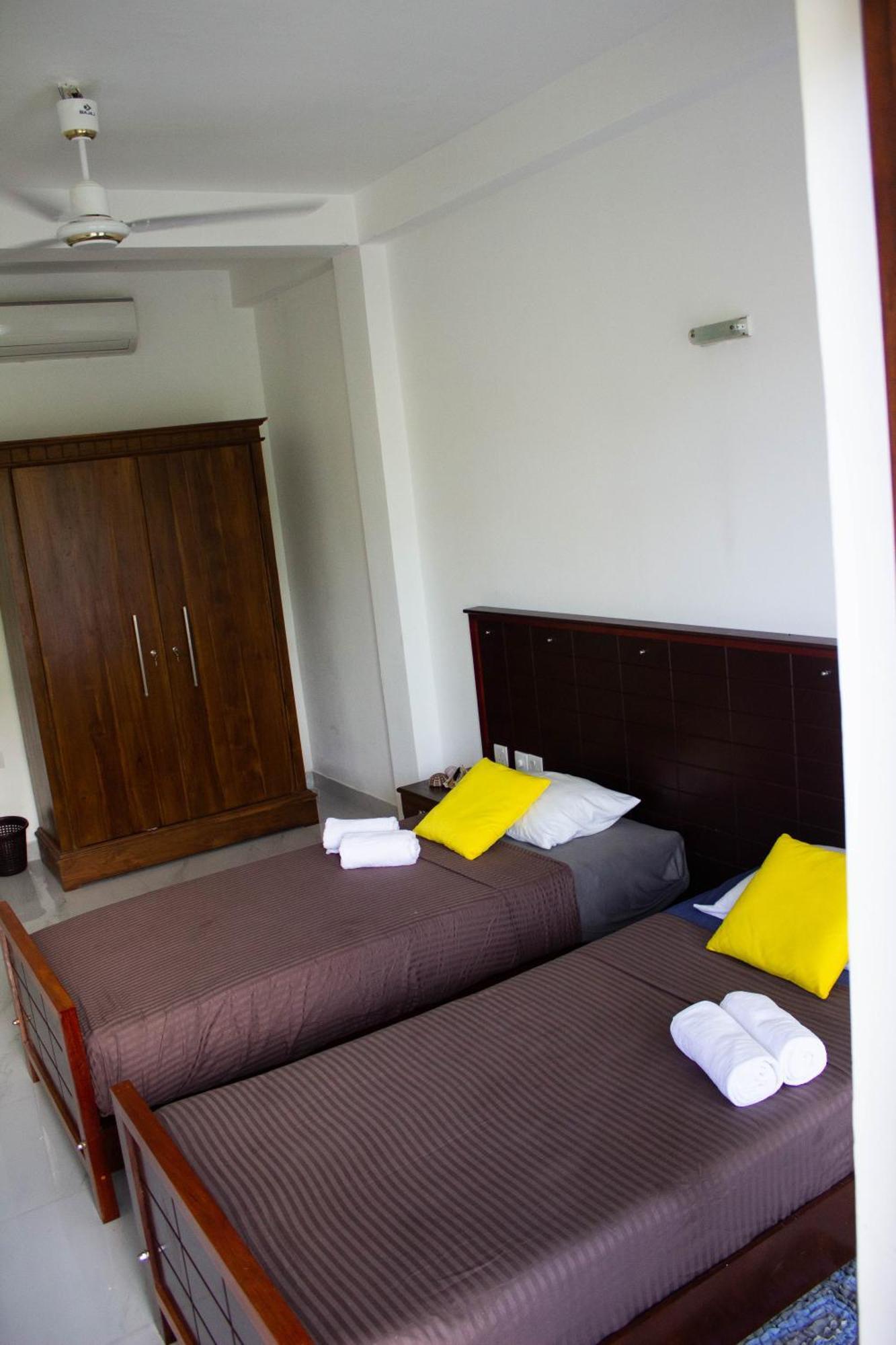 Uralsurf House Hotel Weligama Eksteriør billede